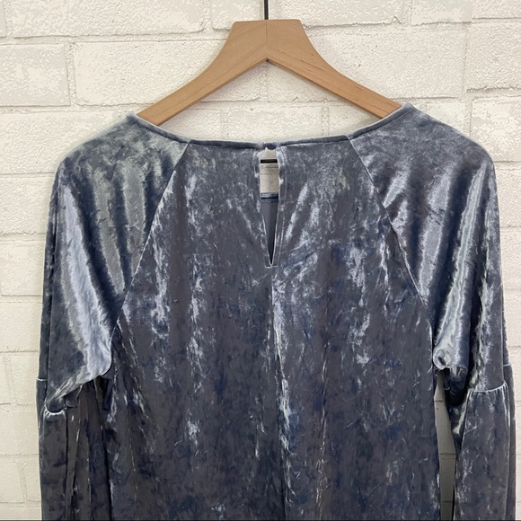 LC Lauren Conrad Blue Velvet Long Sleeve Top - Picture 5 of 9